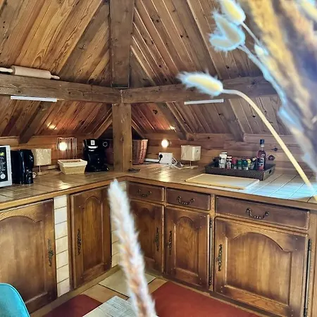 Un Dans La Appartement